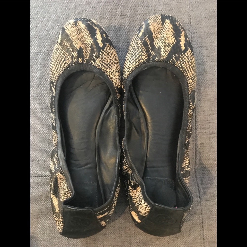 Tory Burch black snakeskin flat. Size 10